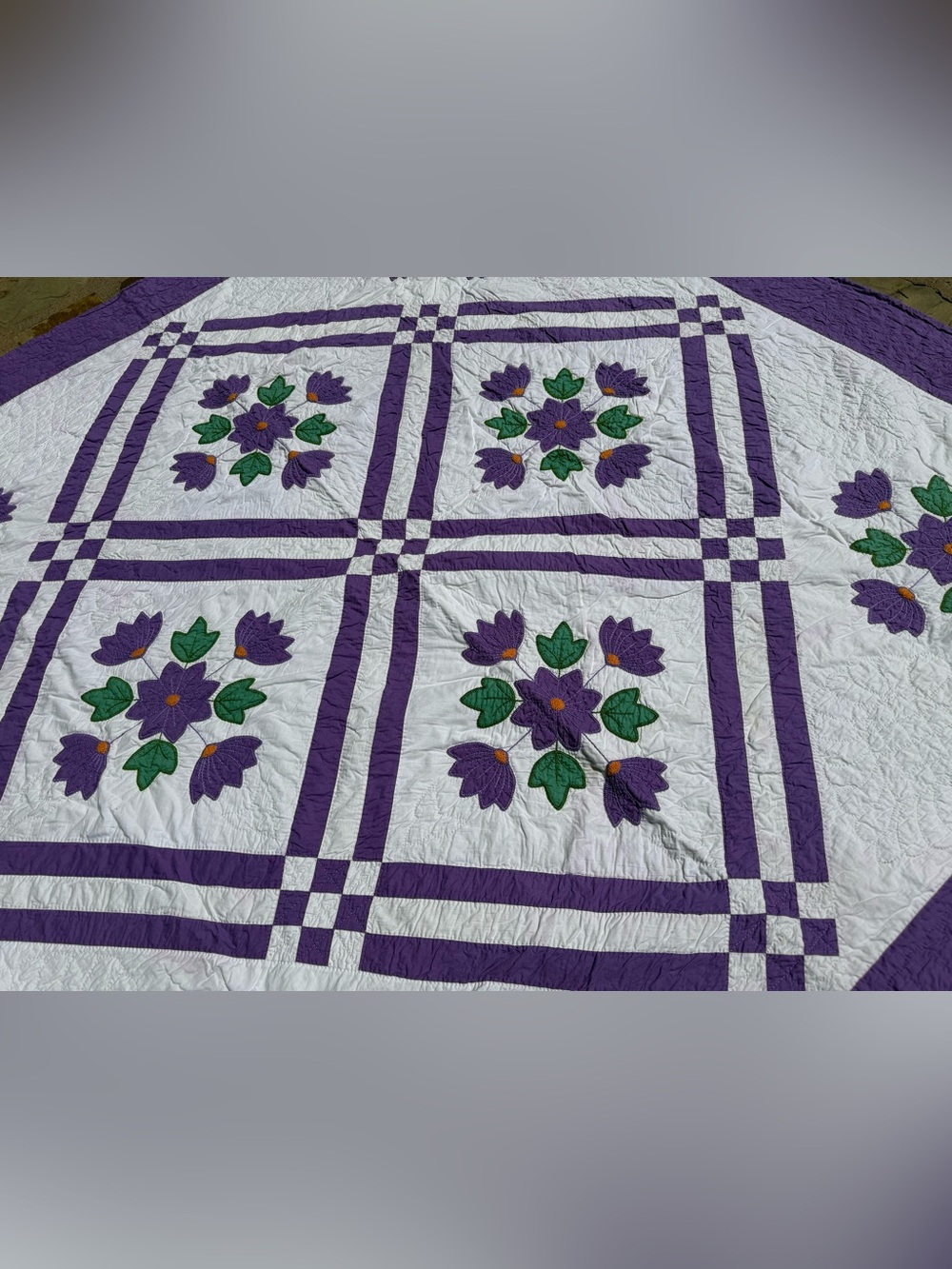 Serena Purple Floral Vintge Quilt - White Square